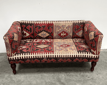 Load image into Gallery viewer, Izmir Sofa