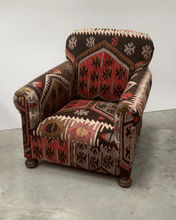 Load image into Gallery viewer, Vintage  Armchair