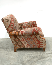 Load image into Gallery viewer, Vintage  Armchair